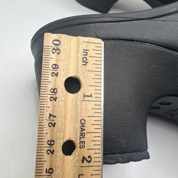 Crocs Women's Sarah Strap Buckle Dual Comfort Heeled Mule Clog Black Size 6 W - Picture 6 of 7